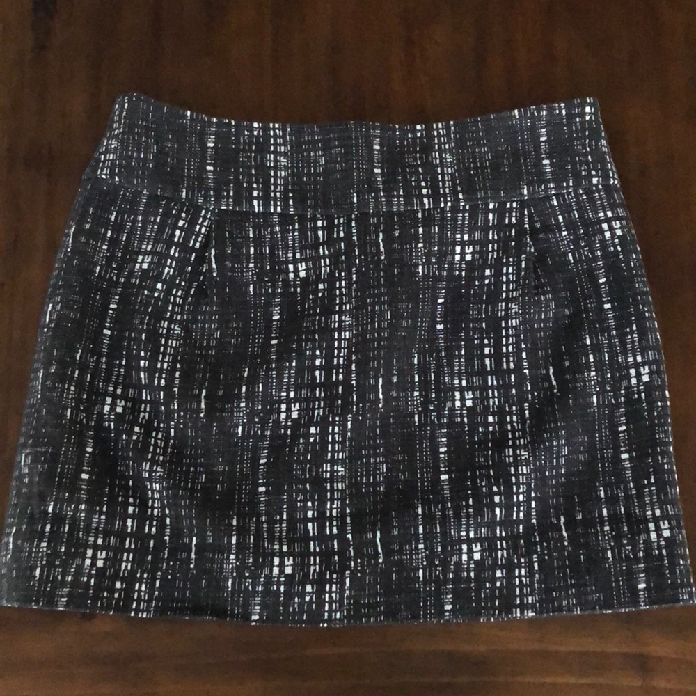 J.Crew Factory Black & White Tweed Skirt - Size 6